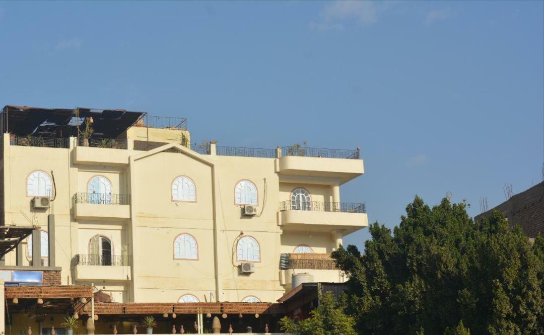 Hotel Harmony House Louxor Extérieur photo